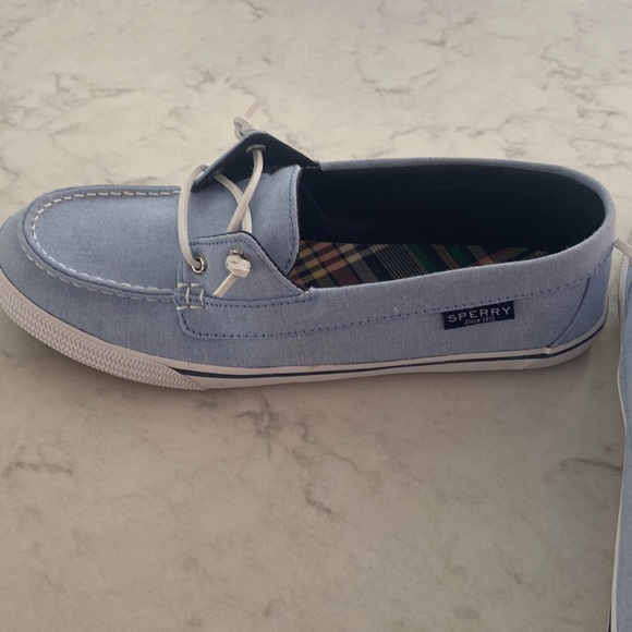 Sperry Shoe - Picture 3 of 4